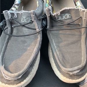 Mens hey dude shoes size 10